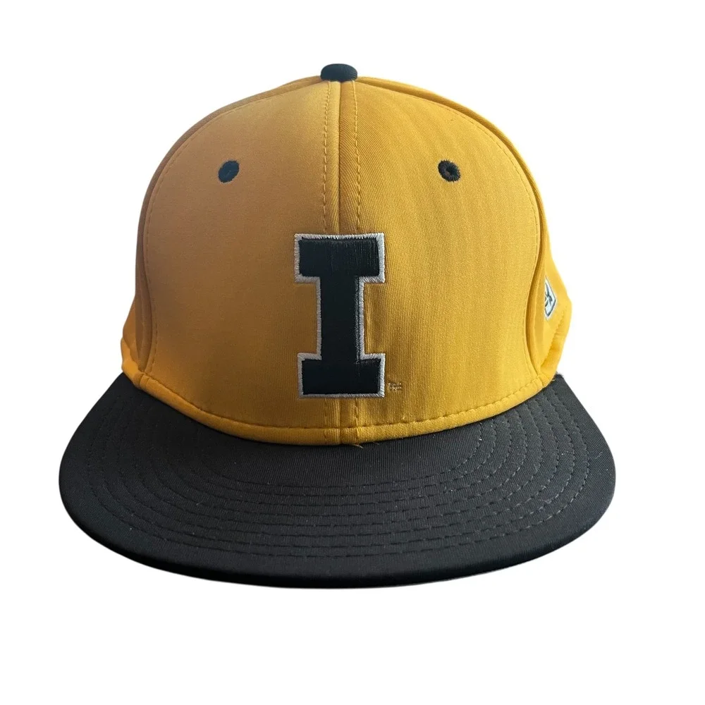 The Game Pro Iowa Hawkeyes Hat Mens Medium Yellow Black A-Flex Stretch Fit Cap